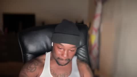 Snapshot of bigbackwoodcali chatting on February 1, 2025, 1:44 am bigbackwoodcali online show from February 1, 2025, 1:44 am