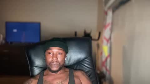 Snapshot of bigbackwoodcali chatting on February 17, 2025, 8:30 am bigbackwoodcali online show from February 17, 2025, 8:30 am