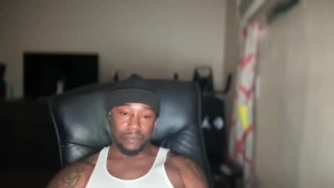 Snapshot of bigbackwoodcali chatting on February 19, 2025, 8:31 pm bigbackwoodcali online show from February 19, 2025, 8:31 pm