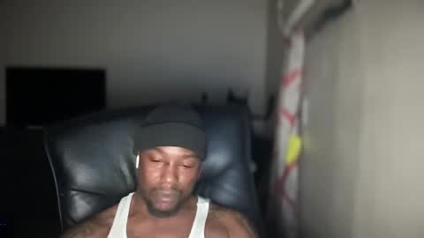 Snapshot of bigbackwoodcali chatting on March 1, 2025, 1:22 am bigbackwoodcali online show from March 1, 2025, 1:22 am