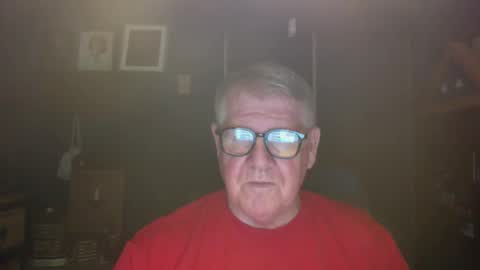 Snapshot of bigbeerdrinker1 chatting on March 18, 2026, 4:04 am bigbeerdrinker online show from March 18, 2026, 4:04 am