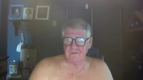 Snapshot of bigbeerdrinker1 chatting on April 1, 2026, 6:16 pm bigbeerdrinker online show from April 1, 2026, 6:16 pm