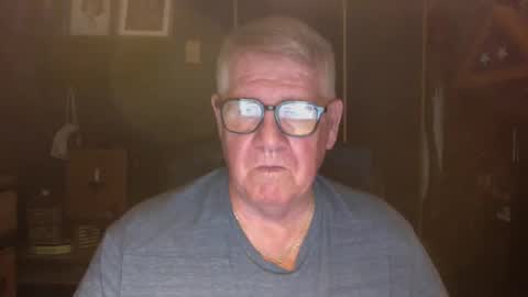 Snapshot of bigbeerdrinker1 chatting on April 22, 2026, 3:42 am bigbeerdrinker online show from April 22, 2026, 3:42 am