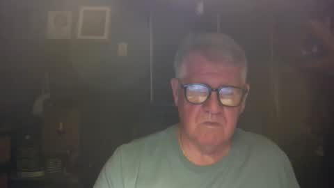 Snapshot of bigbeerdrinker1 chatting on April 28, 2026, 4:06 am bigbeerdrinker online show from April 28, 2026, 4:06 am