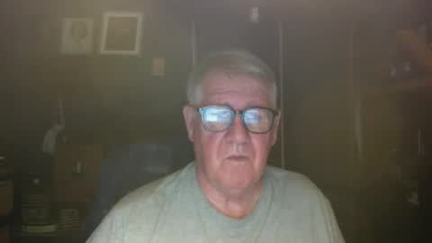 Snapshot of bigbeerdrinker1 chatting on April 30, 2026, 3:57 am bigbeerdrinker online show from April 30, 2026, 3:57 am