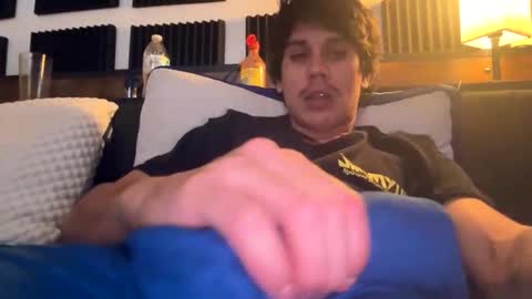 Snapshot of bigben281330 chatting on December 2, 2025, 8:15 pm bigben281330 online show from December 2, 2025, 8:15 pm