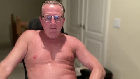 Snapshot of bigblondviking chatting on December 3, 2024, 7:10 am bigblondviking online show from December 3, 2024, 7:10 am