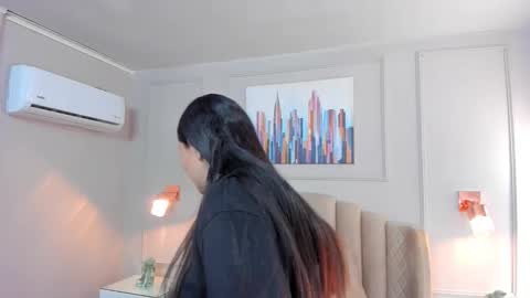   online show from September 26, 2025, 10:08 am