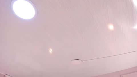   online show from November 23, 2025, 10:04 am