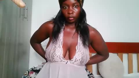 Vee online show from January 11, 2026, 10:37 pm