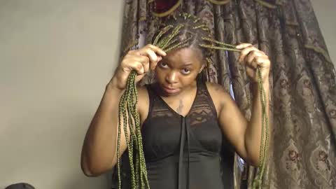 Snapshot of bigbooty_xchataa chatting on December 3, 2025, 12:25 pm Lucy online show from December 3, 2025, 12:25 pm