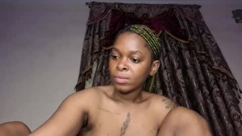 Snapshot of bigbooty_xchataa chatting on December 16, 2025, 4:39 am Lucy online show from December 16, 2025, 4:39 am