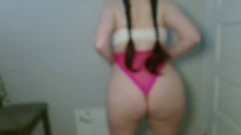 Snapshot of bigbootybunny chatting on November 24, 2025, 2:17 pm Isabella online show from November 24, 2025, 2:17 pm