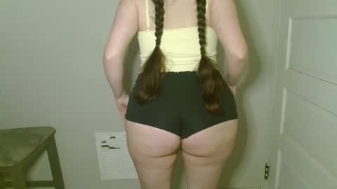 Snapshot of bigbootybunny chatting on January 11, 2026, 9:14 am Isabella online show from January 11, 2026, 9:14 am