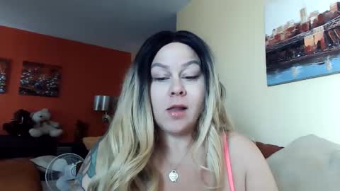 Snapshot of bigbreastsabrina chatting on January 15, 2025, 3:39 pm BIG BREAST SABRINA online show from January 15, 2025, 3:39 pm