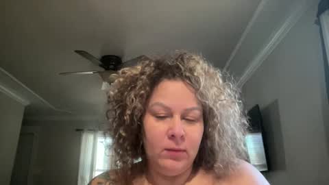 Snapshot of bigbreastsabrina chatting on September 28, 2025, 2:33 pm BIG BREAST SABRINA online show from September 28, 2025, 2:33 pm