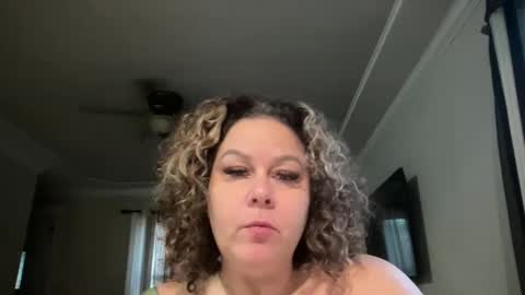 Snapshot of bigbreastsabrina chatting on October 9, 2025, 12:47 pm BIG BREAST SABRINA online show from October 9, 2025, 12:47 pm