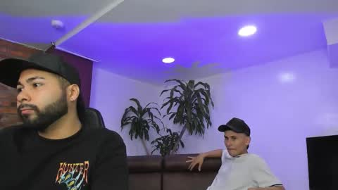 Snapshot of bigbros18 chatting on December 14, 2025, 1:16 pm MOD ramon My team is mickey and roman online show from December 14, 2025, 1:16 pm