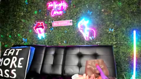 bigbuttsarena online show from December 3, 2024, 3:09 am