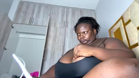 Snapshot of bigchocotities chatting on November 30, 2025, 6:56 pm bigchocotities online show from November 30, 2025, 6:56 pm