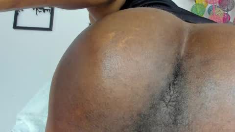 Snapshot of bigcock_latin01 chatting on October 24, 2025, 2:41 am sexy muscle online show from October 24, 2025, 2:41 am