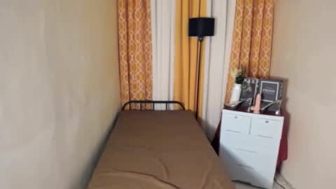 BABY LEXIE online show from March 22, 2026, 5:27 pm