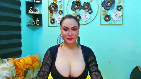 Snapshot of bigcocknloadstits chatting on March 5, 2025, 2:46 am Flirty Sofia online show from March 5, 2025, 2:46 am