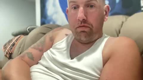 bigcocksuckingslut online show from September 9, 2025, 12:43 am