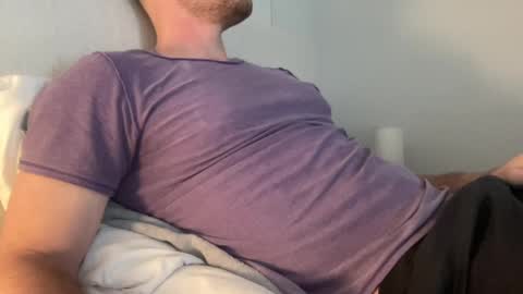 Snapshot of bigcollegecock69690 chatting on December 18, 2024, 5:21 pm bigcollegecock69690 online show from December 18, 2024, 5:21 pm