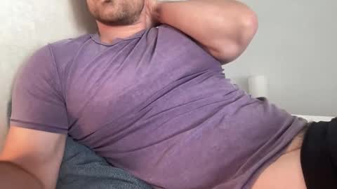 Snapshot of bigcollegecock69690 chatting on November 17, 2025, 5:52 pm bigcollegecock69690 online show from November 17, 2025, 5:52 pm