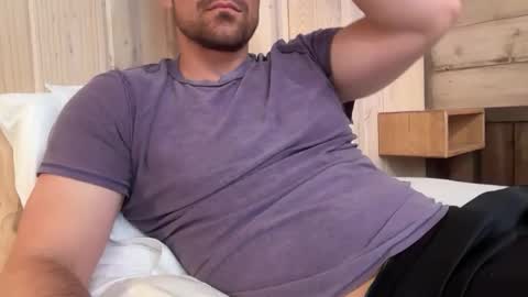 Snapshot of bigcollegecock69690 chatting on February 18, 2026, 10:06 pm bigcollegecock69690 online show from February 18, 2026, 10:06 pm