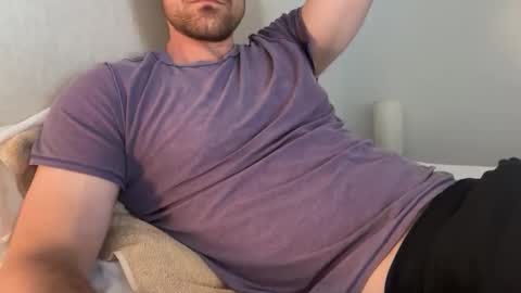 Snapshot of bigcollegecock69690 chatting on April 1, 2026, 9:45 pm bigcollegecock69690 online show from April 1, 2026, 9:45 pm