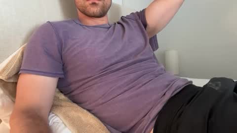 Snapshot of bigcollegecock69690 chatting on April 10, 2026, 7:18 pm bigcollegecock69690 online show from April 10, 2026, 7:18 pm