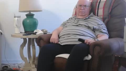 Snapshot of bigcraig123 chatting on February 21, 2025, 8:16 pm Craig online show from February 21, 2025, 8:16 pm