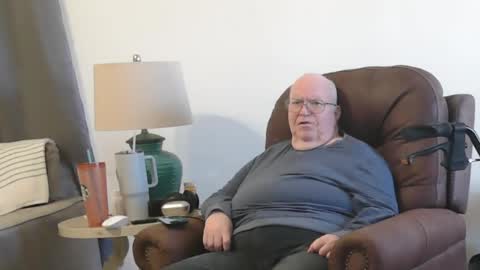 Snapshot of bigcraig123 chatting on March 6, 2025, 6:37 pm Craig online show from March 6, 2025, 6:37 pm