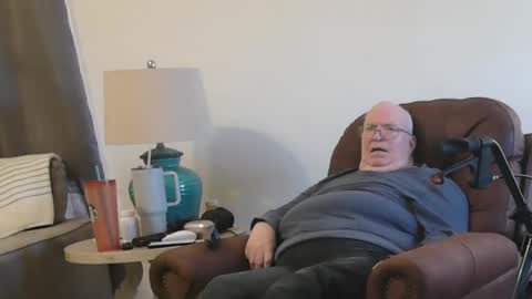 Snapshot of bigcraig123 chatting on March 6, 2025, 9:42 pm Craig online show from March 6, 2025, 9:42 pm