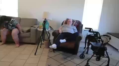 Snapshot of bigcraig123 chatting on October 16, 2025, 5:25 pm Craig online show from October 16, 2025, 5:25 pm