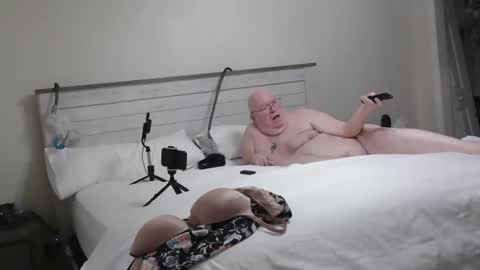 Snapshot of bigcraig123 chatting on November 24, 2025, 12:49 pm Craig online show from November 24, 2025, 12:49 pm