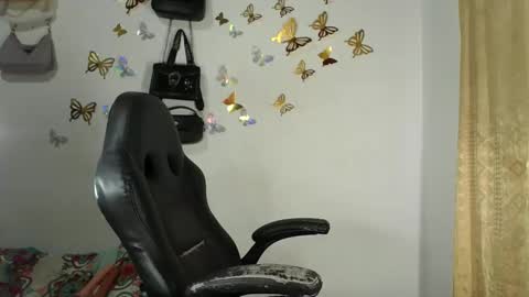 cristina online show from November 3, 2025, 3:19 am