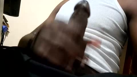 Snapshot of bigd_ja2001 chatting on February 16, 2025, 5:37 am bigd_ja2001 online show from February 16, 2025, 5:37 am