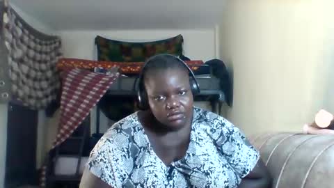 VIOLET online show from October 26, 2025, 11:42 pm