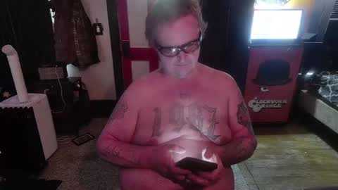 Snapshot of bigdbrillion chatting on July 18, 2026, 10:13 pm Darryl online show from July 18, 2026, 10:13 pm