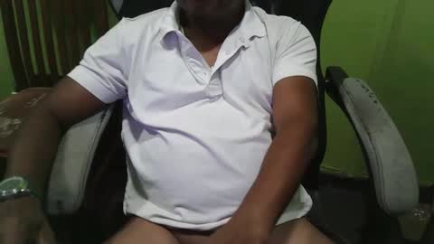 Snapshot of bigdickguyaux chatting on February 23, 2026, 4:37 pm bigdickguyaux online show from February 23, 2026, 4:37 pm