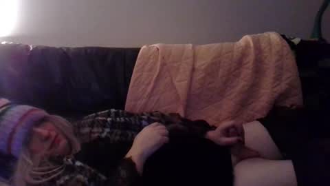 Madelyn online show from December 14, 2025, 4:18 am