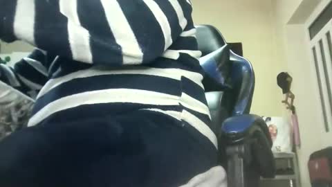 Snapshot of bigfish22222 chatting on December 3, 2025, 5:15 am bigfish22222 online show from December 3, 2025, 5:15 am