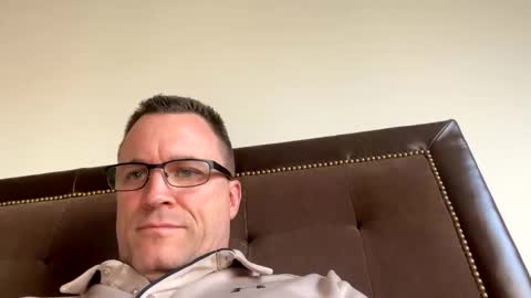 bigger22332233 online show from February 6, 2026, 8:45 pm