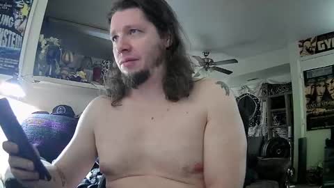 biggerisbetter21 online show from February 24, 2025, 11:41 pm