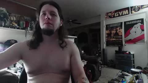 biggerisbetter21 online show from September 25, 2025, 7:45 am