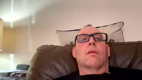 Snapshot of biggloves4bighands chatting on March 5, 2026, 11:39 am biggloves4bighands online show from March 5, 2026, 11:39 am