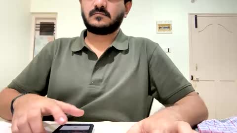 Snapshot of bighandsomesatisfy chatting on January 7, 2025, 1:24 pm bighandsomesatisfy online show from January 7, 2025, 1:24 pm